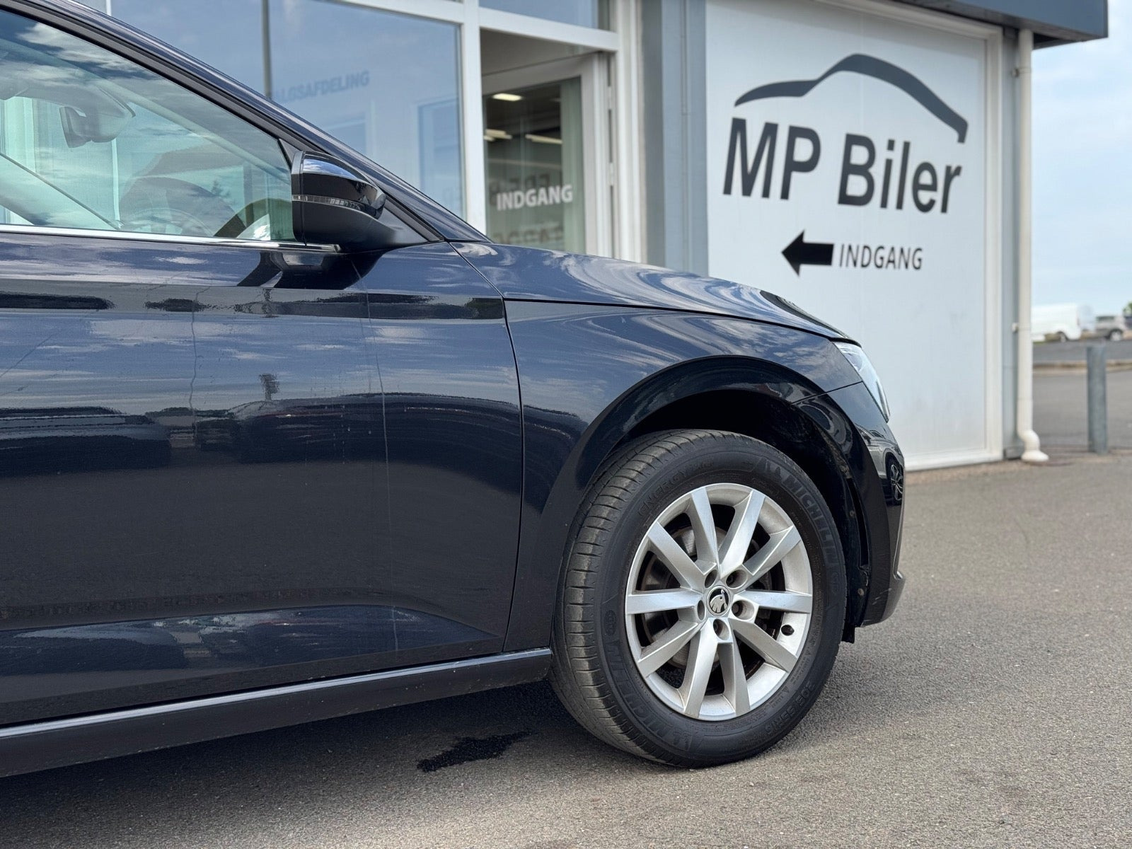 Sort Skoda Scala fra 2020