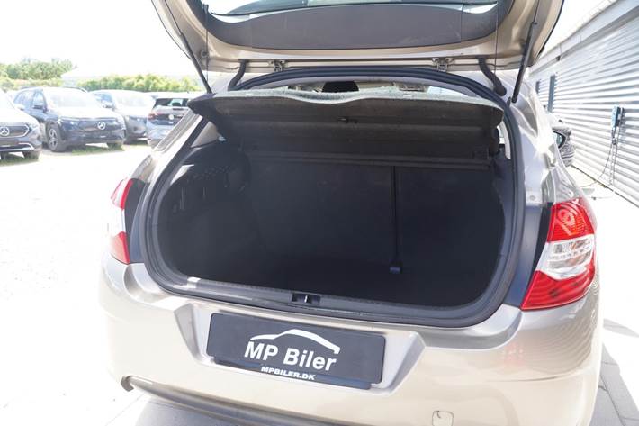 Beige Citroën C4 fra 2011
