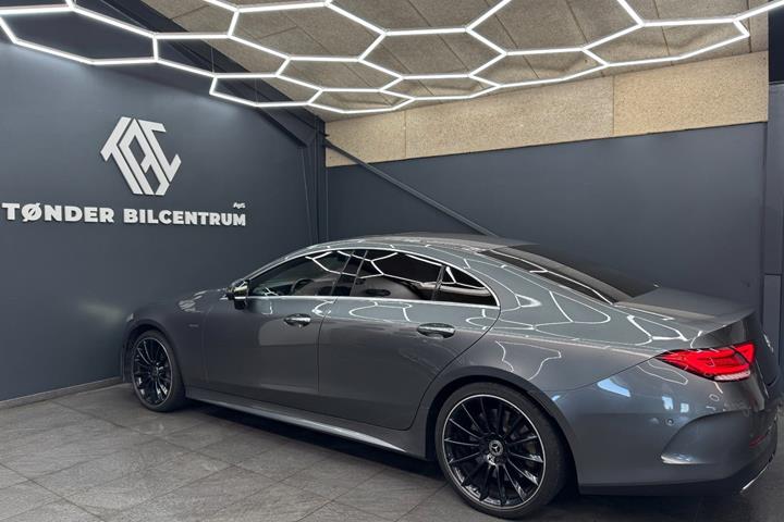Grå Mercedes CLS450 fra 2018 set udefra