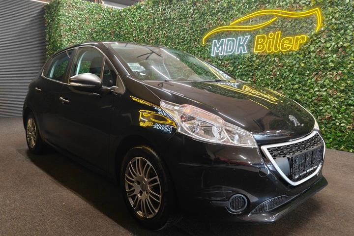 undefined Peugeot 208 fra 2015 set udefra