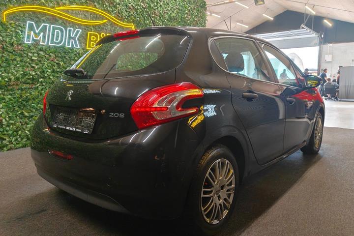 undefined Peugeot 208 fra 2015