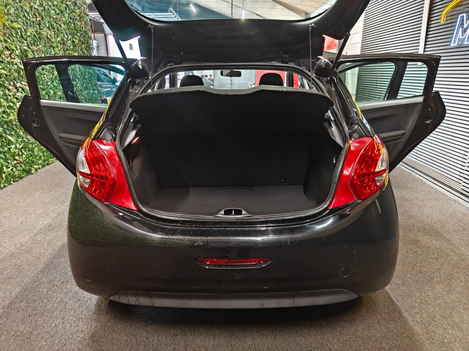 undefined Peugeot 208 fra 2015