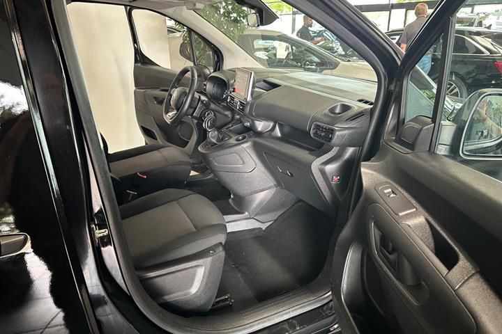 Sort Citroën Berlingo fra 2019