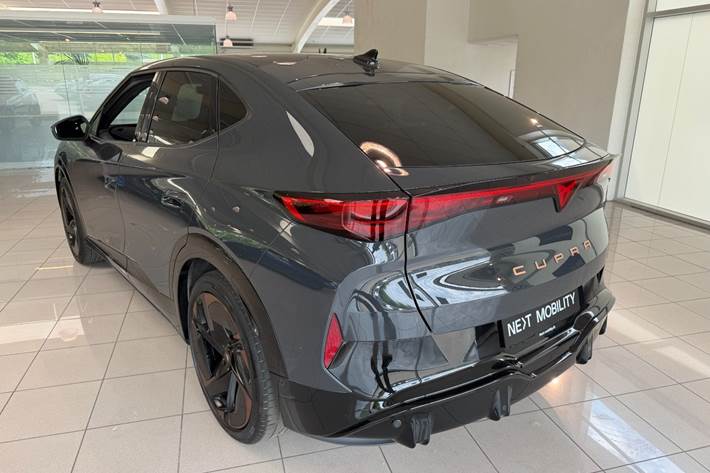 Grå Cupra Tavascan fra 2024