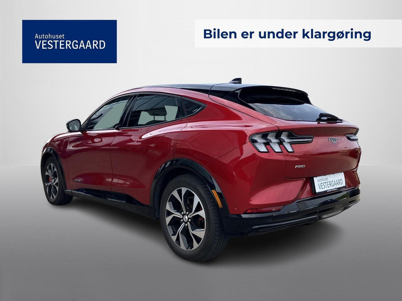 Rød Ford Mustang Mach-E fra 2022