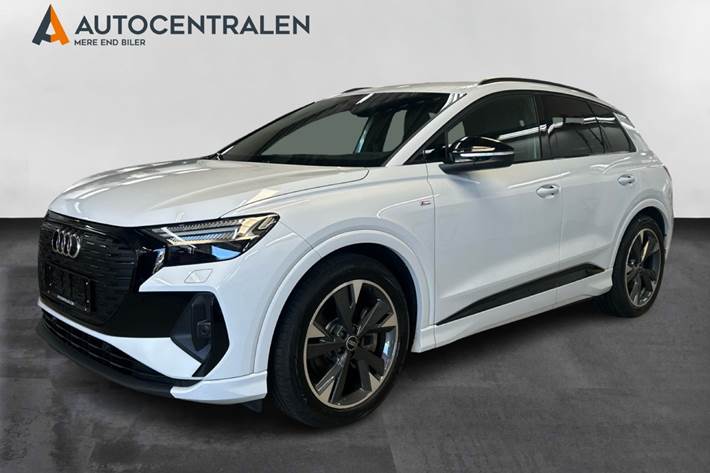 Hvid Audi Q4 e-tron fra 2024 set udefra