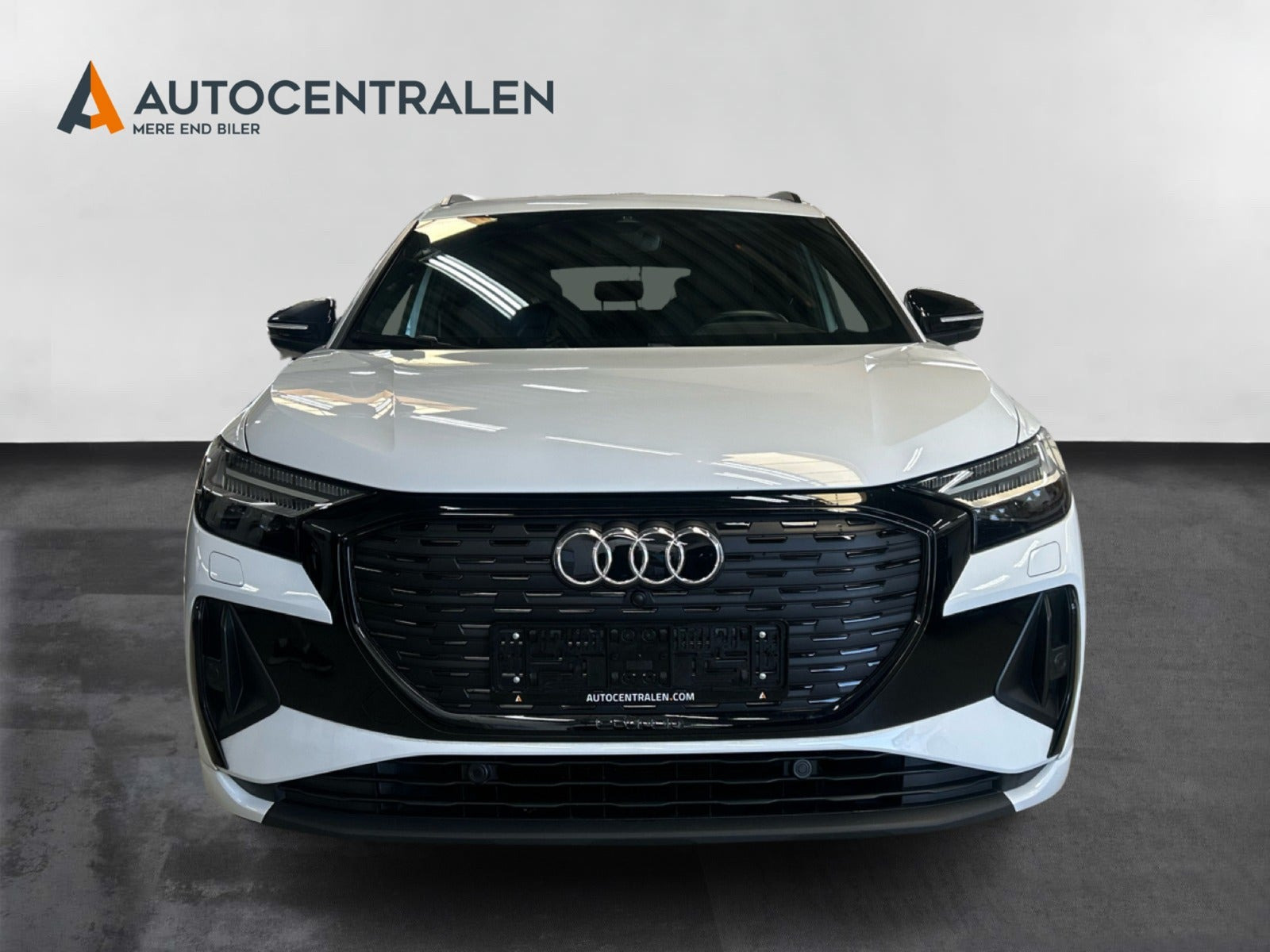 Hvid Audi Q4 e-tron fra 2024
