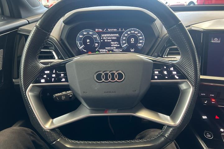 Hvid Audi Q4 e-tron fra 2024