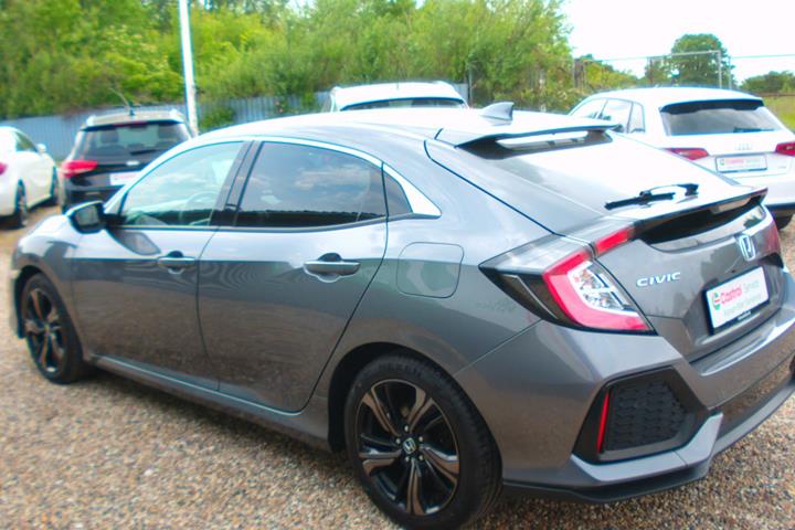 Grå Honda Civic fra 2018