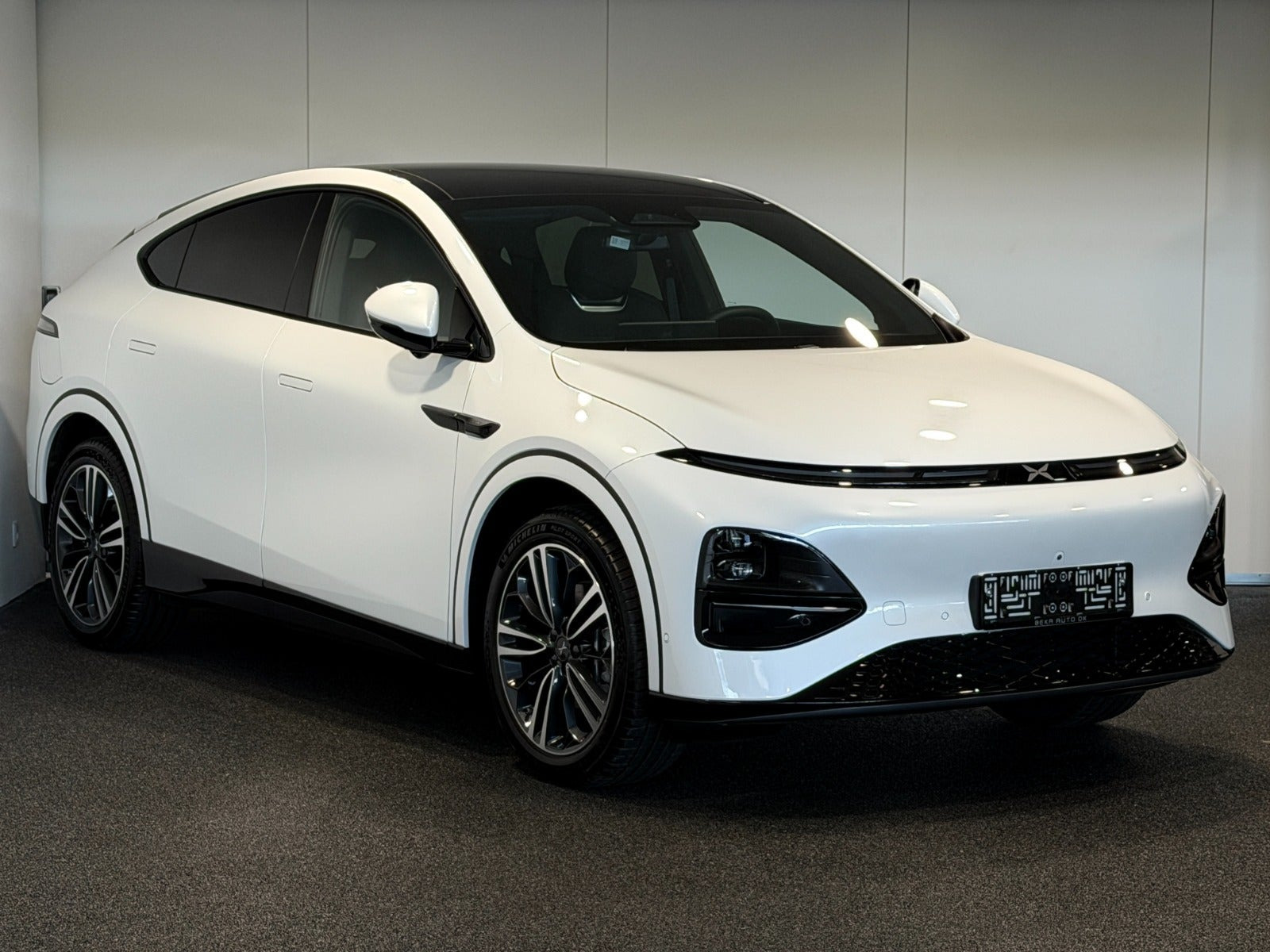 Hvid Xpeng G6 fra 2025