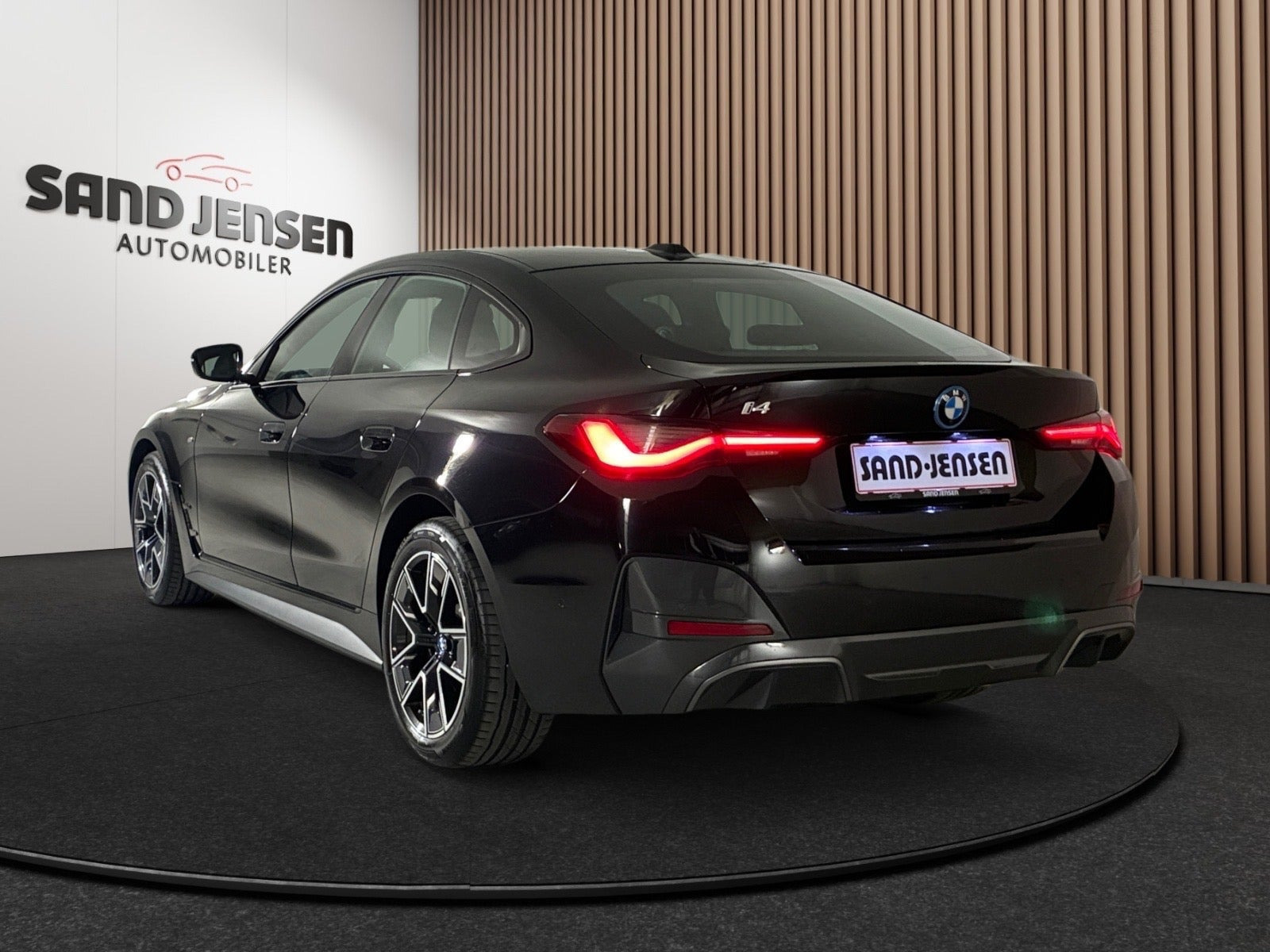 Sort BMW i4 fra 2024
