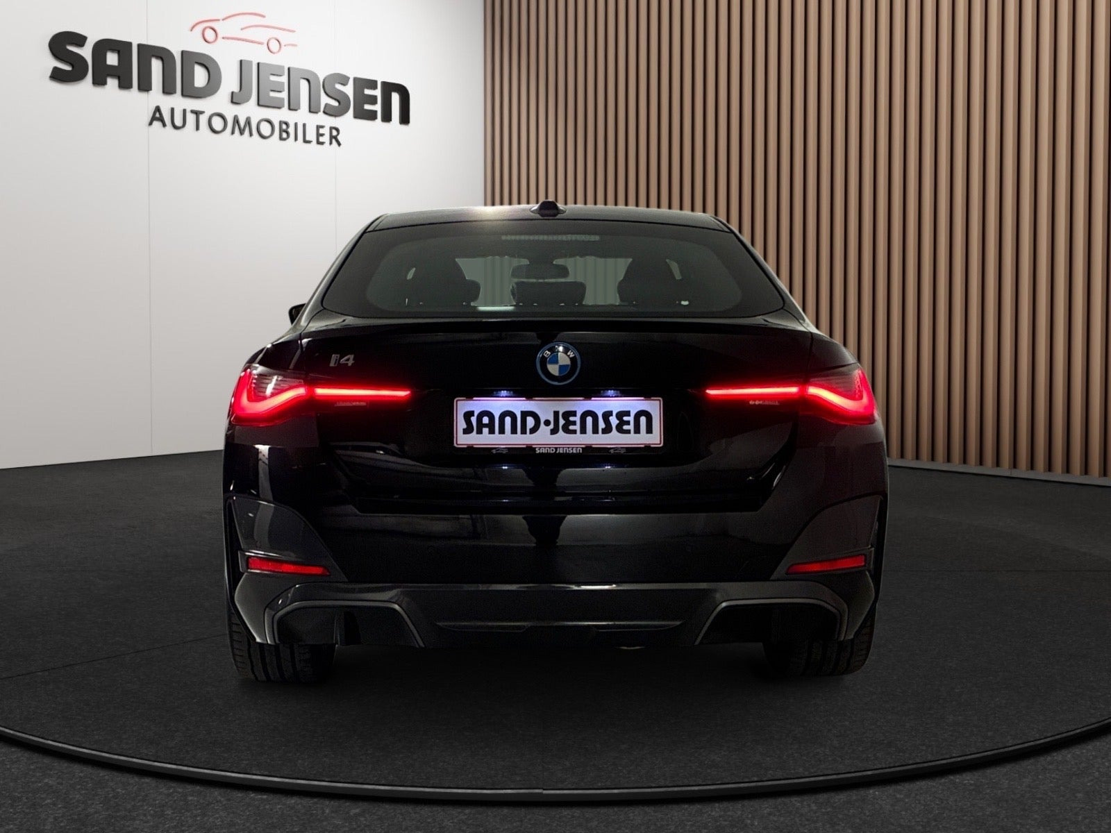 Sort BMW i4 fra 2024