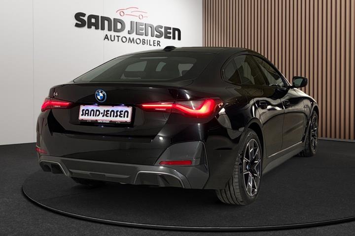 Sort BMW i4 fra 2024
