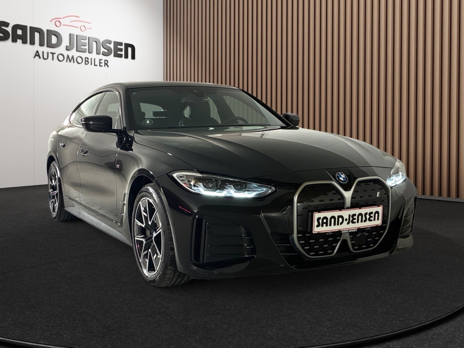 Sort BMW i4 fra 2024