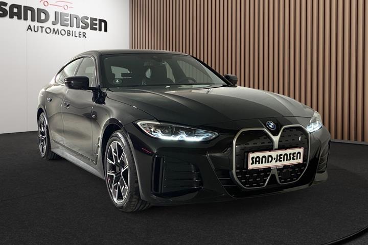 Sort BMW i4 fra 2024