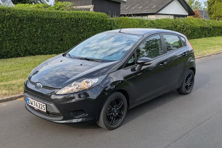 Sort Ford Fiesta fra 2011