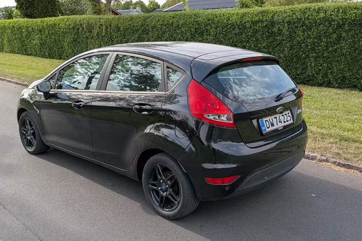 Sort Ford Fiesta fra 2011