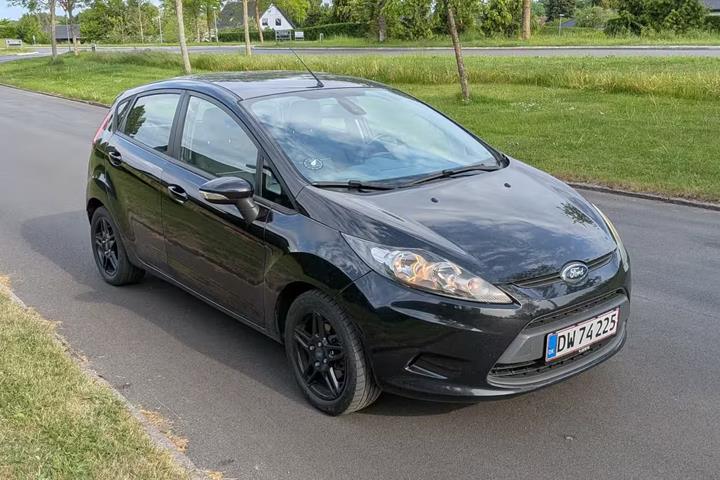Sort Ford Fiesta fra 2011