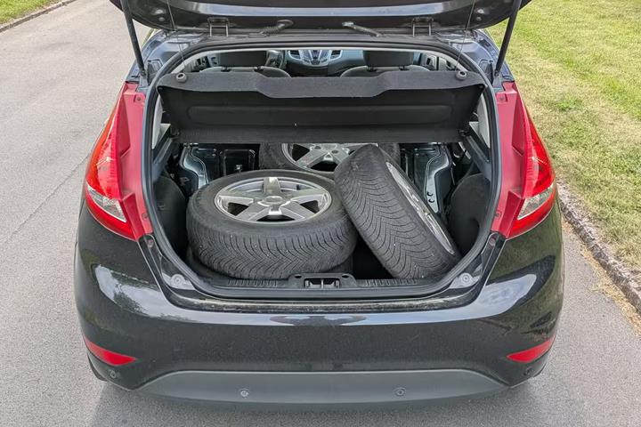 Sort Ford Fiesta fra 2011