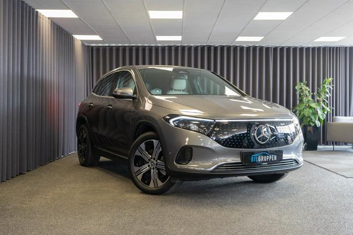 Grå Mercedes EQA250+ fra 2023