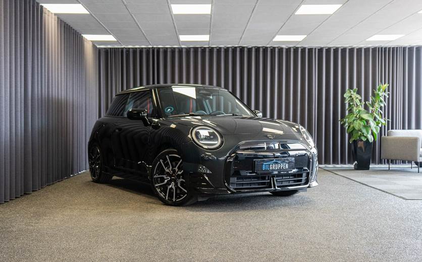 Mini Cooper E JCW Trim XL