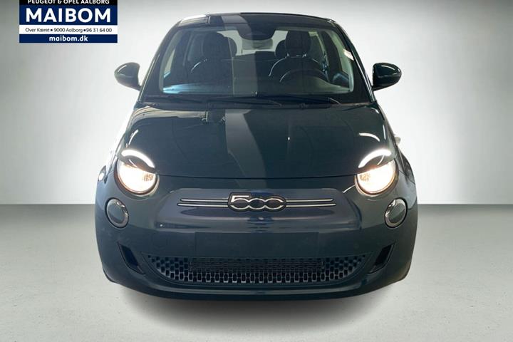 Grøn Fiat 500e fra 2024