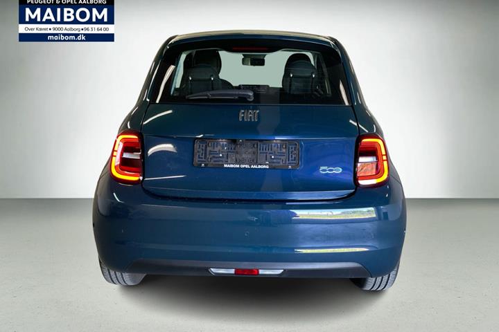 Grøn Fiat 500e fra 2024