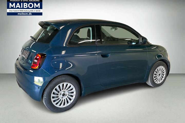 Grøn Fiat 500e fra 2024