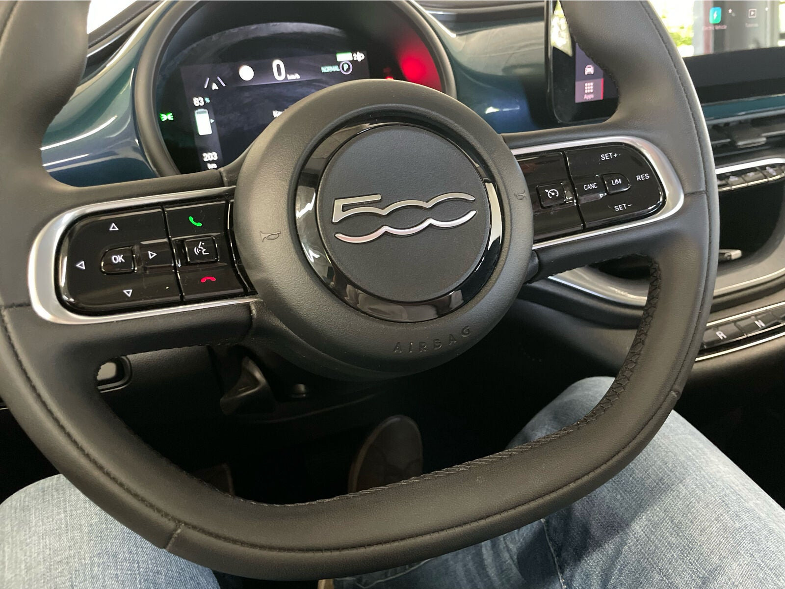 Grøn Fiat 500e fra 2024