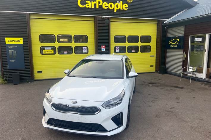 Hvid Kia Ceed fra 2021