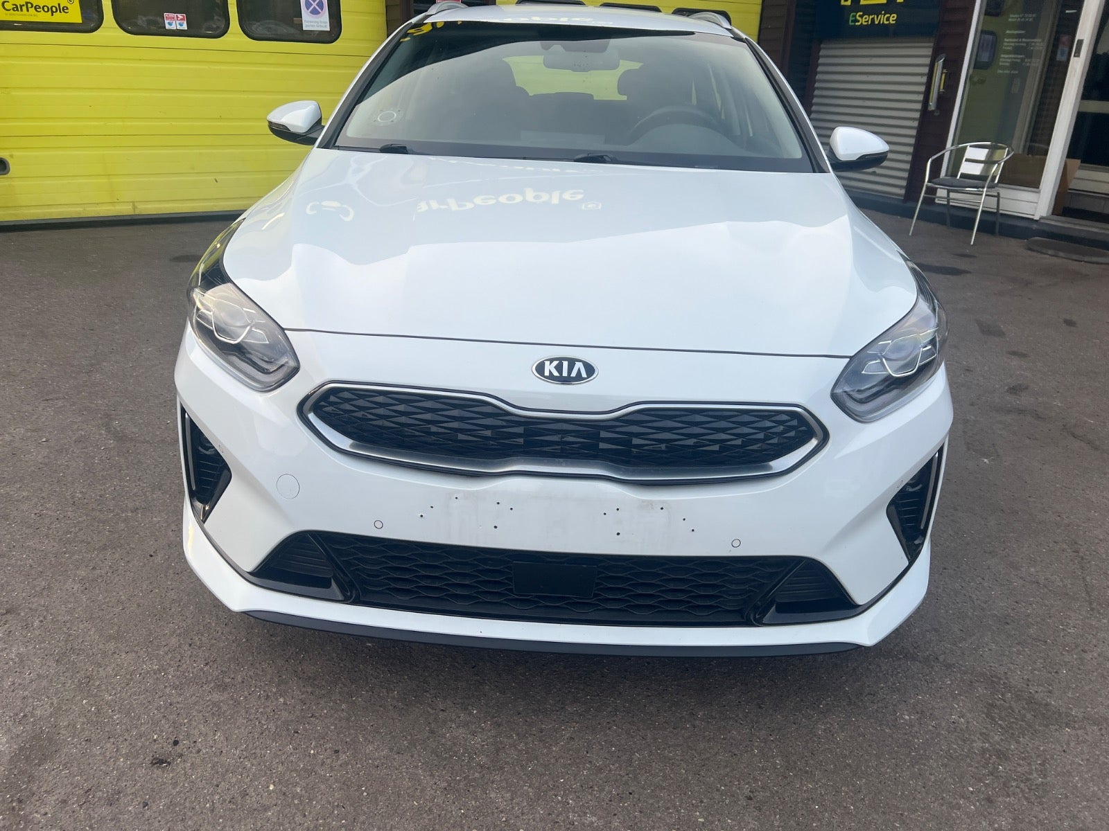 Hvid Kia Ceed fra 2021