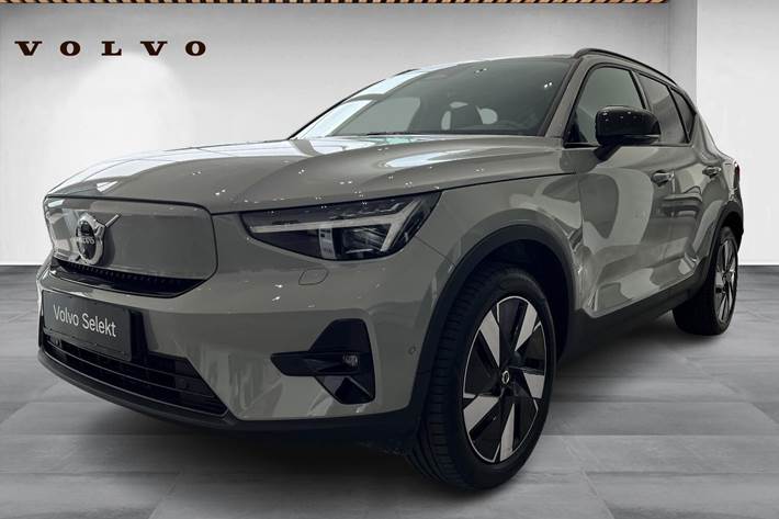 Grå Volvo EX40 fra 2025 set udefra
