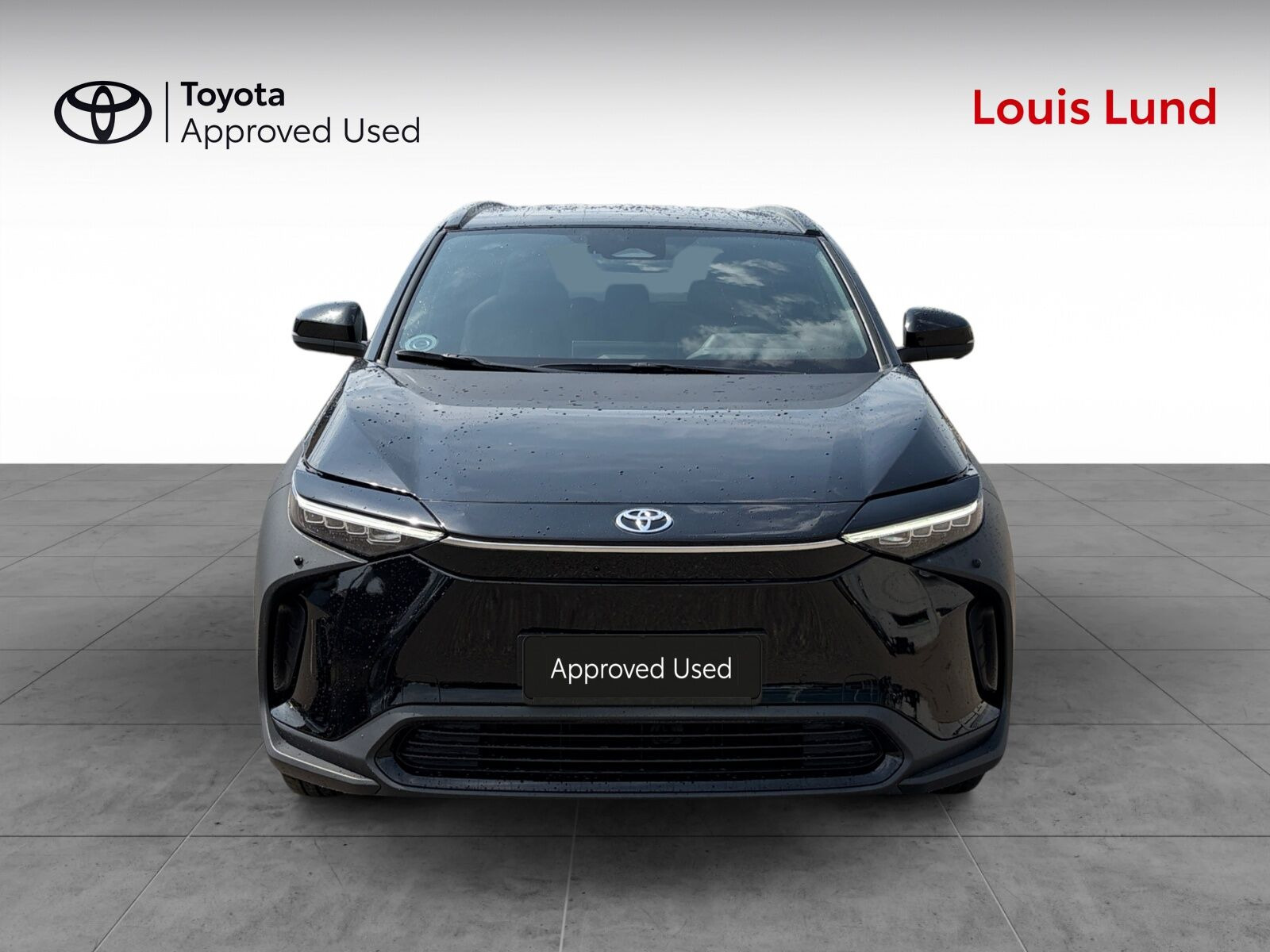 Sort Toyota BZ4X fra 2024