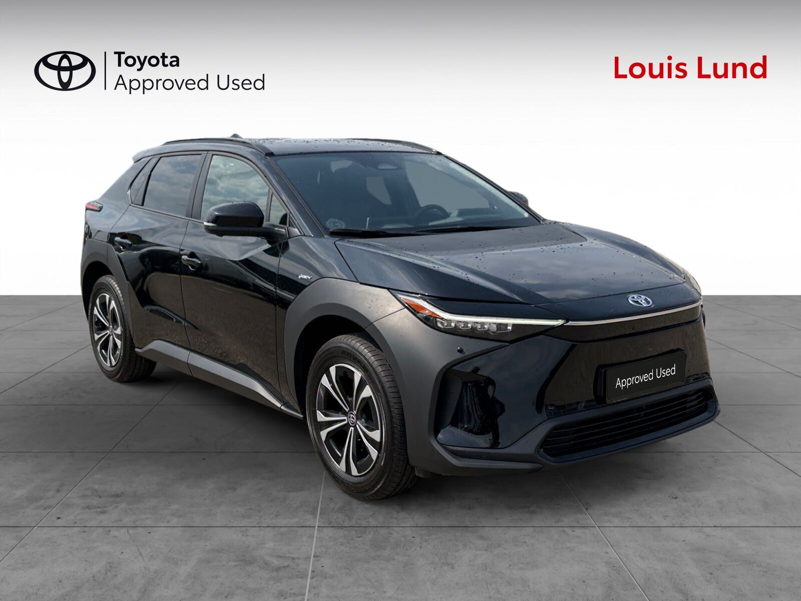 Sort Toyota BZ4X fra 2024