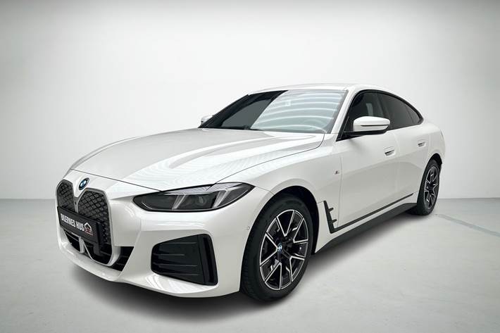 Hvid BMW i4 fra 2025