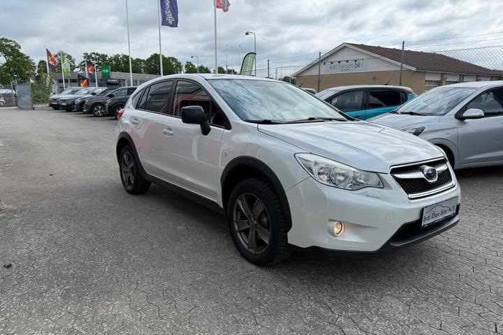 Hvid Subaru XV fra 2015