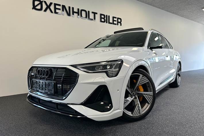 Hvid Audi e-tron fra 2020