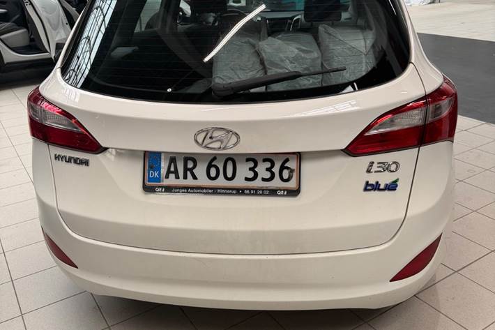 Hvid Hyundai i30 fra 2014