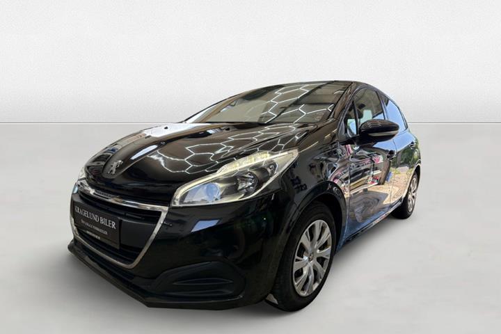 Grøn Peugeot 208 fra 2017 set udefra