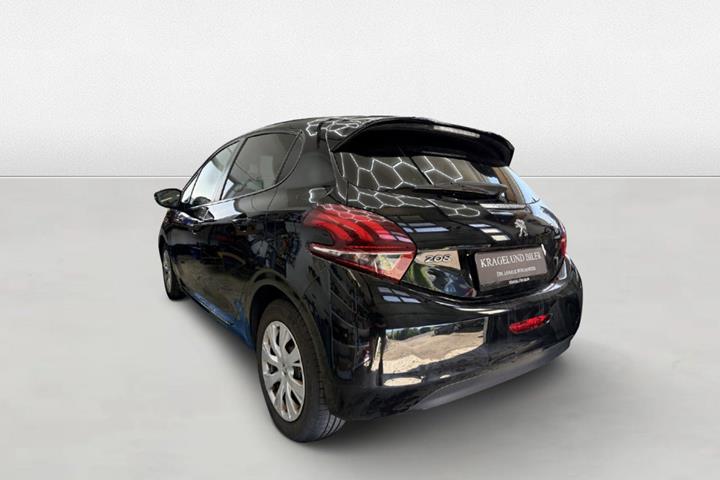 Grøn Peugeot 208 fra 2017