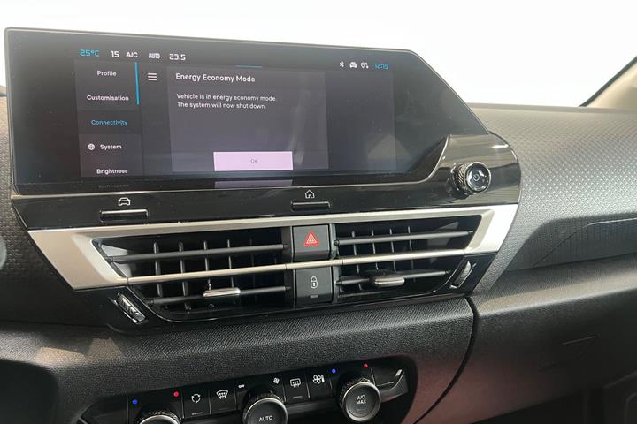 Grå Citroën ë-C4 fra 2025