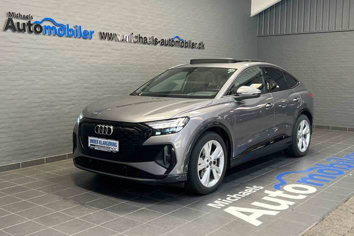 Grå Audi Q4 e-tron fra 2025