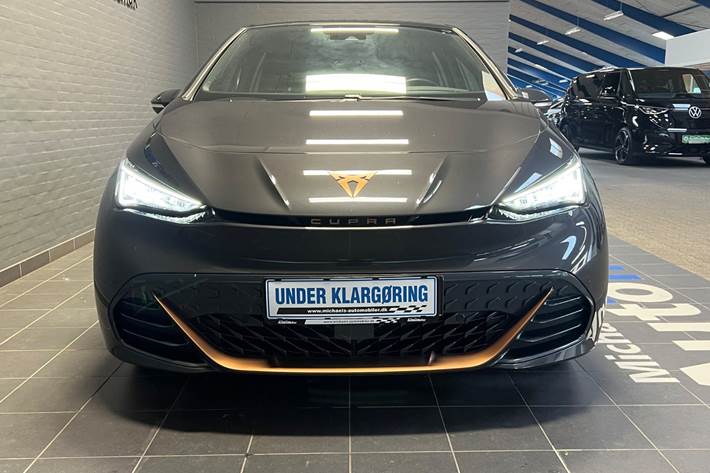 Grå Cupra Born fra 2023