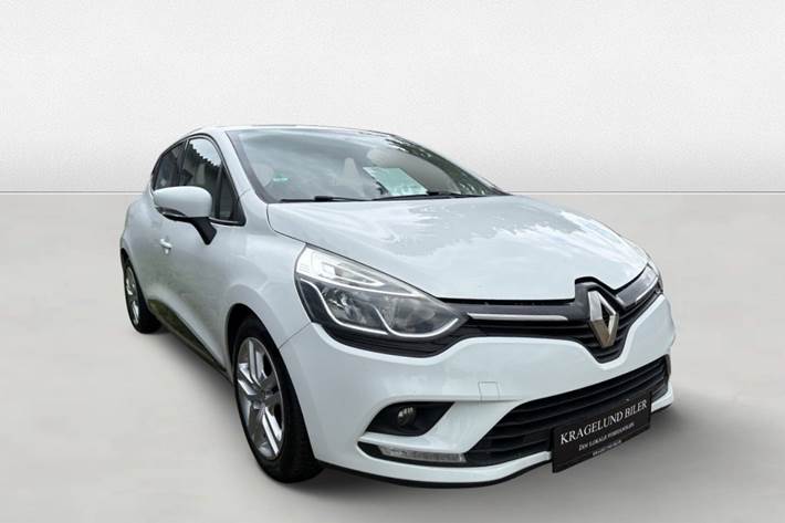 Grøn Renault Clio IV fra 2016