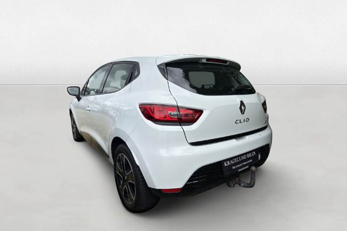 Grøn Renault Clio IV fra 2013