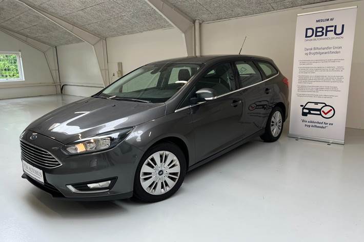 Grå Ford Focus fra 2016
