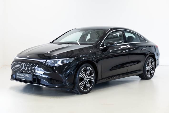 Sort Mercedes CLA250+ fra 2025 set udefra