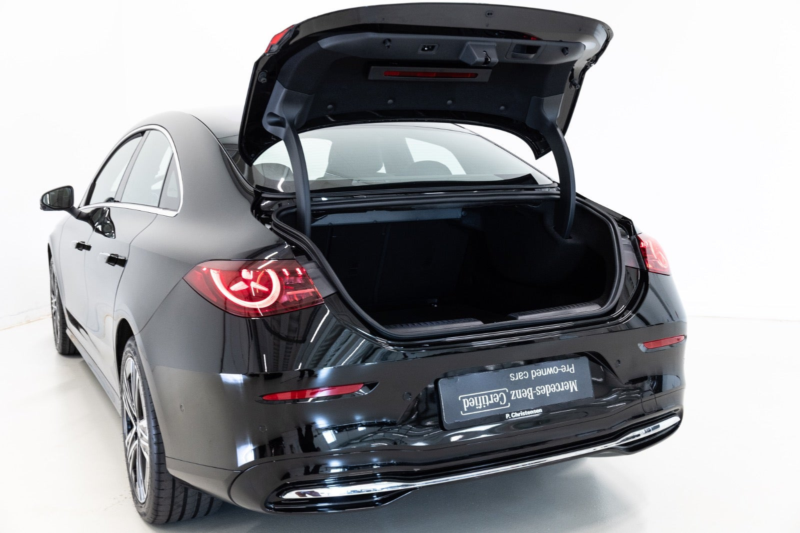 Sort Mercedes CLA250+ fra 2025