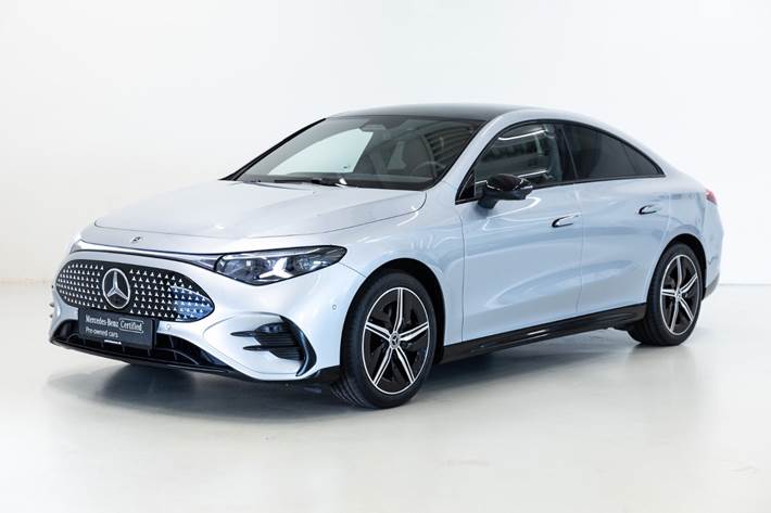 Sølv Mercedes CLA250+ fra 2025 set udefra