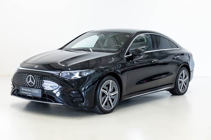 Sort Mercedes CLA250+ fra 2025 set udefra